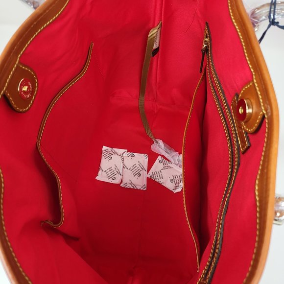 Nylon East West Shopper - Picture 7 of 10